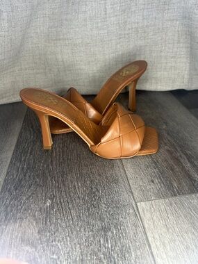Vince Camuto Brelanie heels